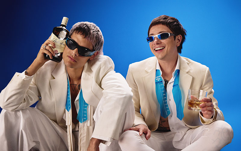 Ballantine's True Music arrasa con CA7RIEL y PACO AMOROSO