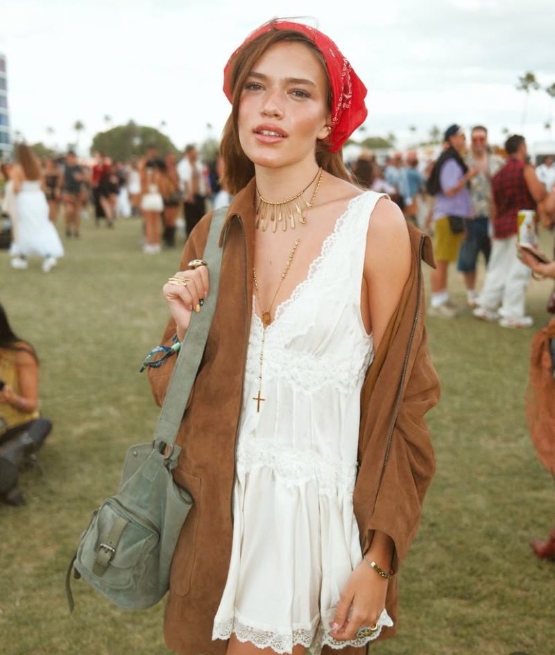 Estos básicos de belleza para los festivales son de experta