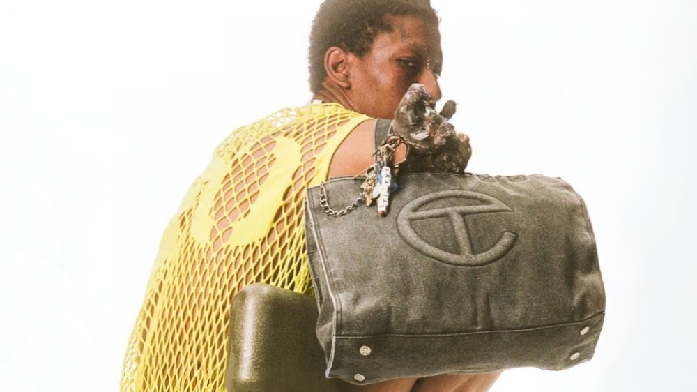 Telfar estrena un it-bag más utilitario para este verano