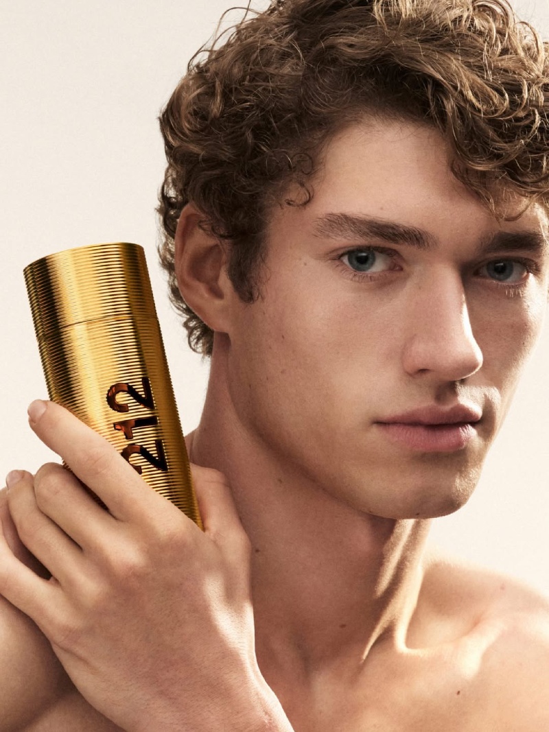 El nuevo CH 212 Men Parfum huele a it-boy neoyorquino