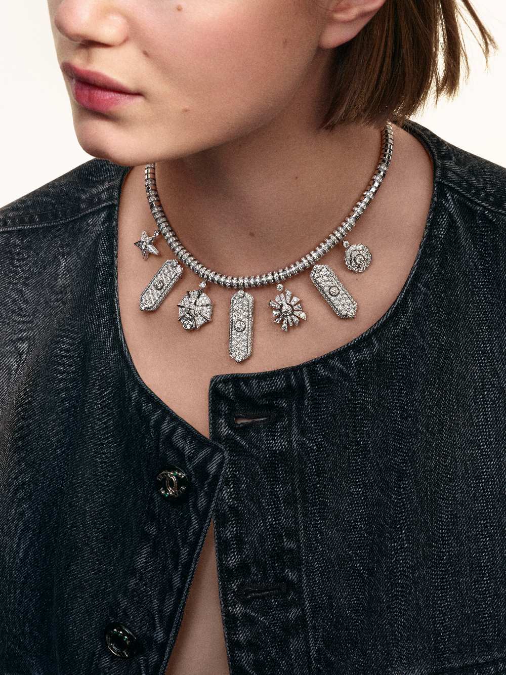 Chanel convierte los amuletos de Coco en Alta Joyería