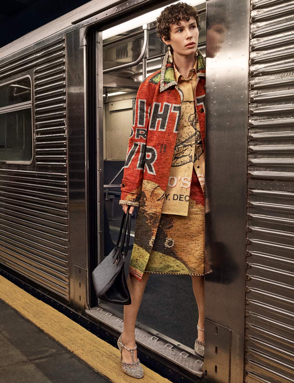 Matthieu Blazy viaja en el metro de NY a Métiers d’art 2026