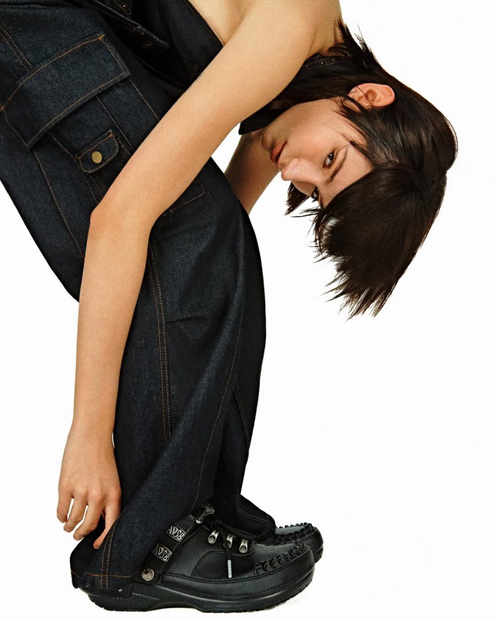 Andersson Bell convierte los Crocs en iconos punk