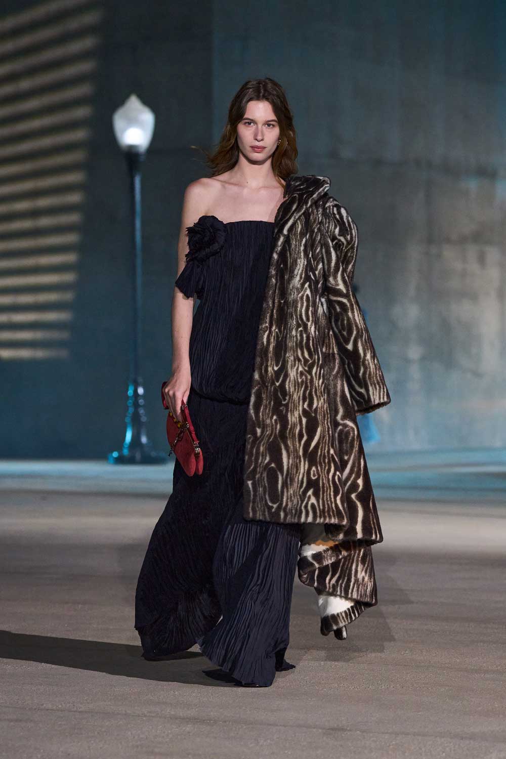 Dior Cruise 2027: El sueño de Hollywood en Wilshire Blvd