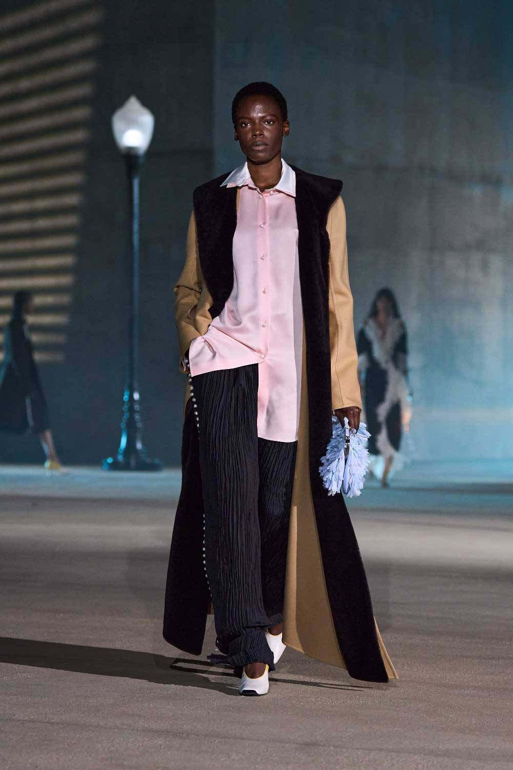 Dior Cruise 2027: El sueño de Hollywood en Wilshire Blvd