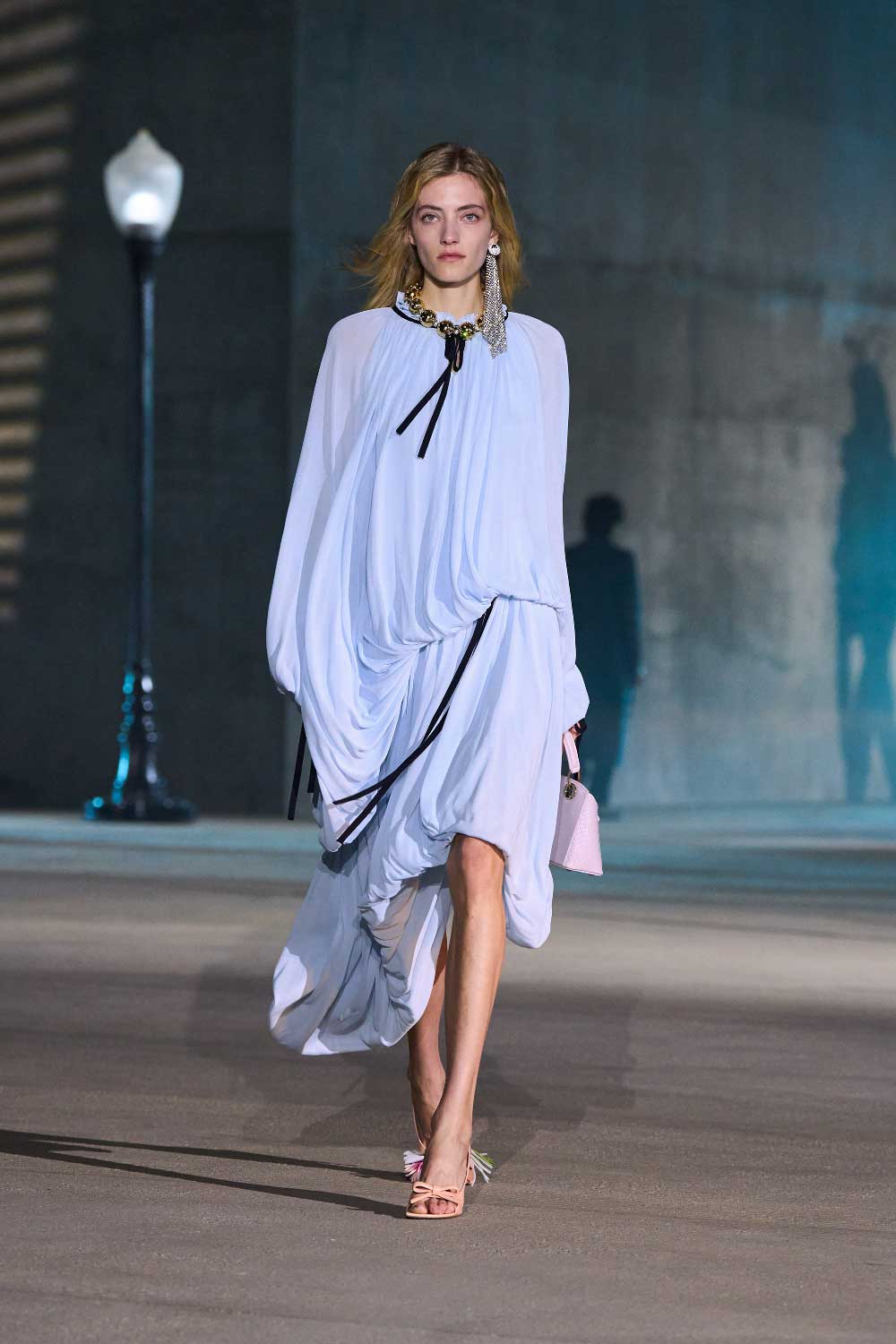 Dior Cruise 2027: El sueño de Hollywood en Wilshire Blvd
