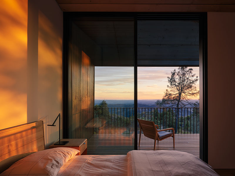 Vivir con el riesgo: Faulkner Architects proyecta Pine Flat