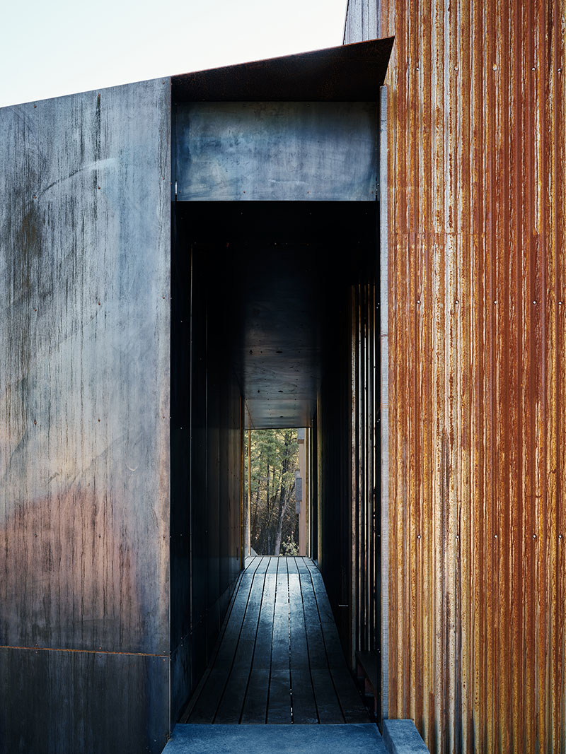 Vivir con el riesgo: Faulkner Architects proyecta Pine Flat