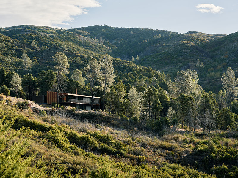 Vivir con el riesgo: Faulkner Architects proyecta Pine Flat