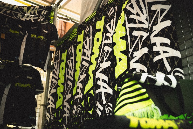 Nike Toma Barcelona con fútbol callejero y música urbana