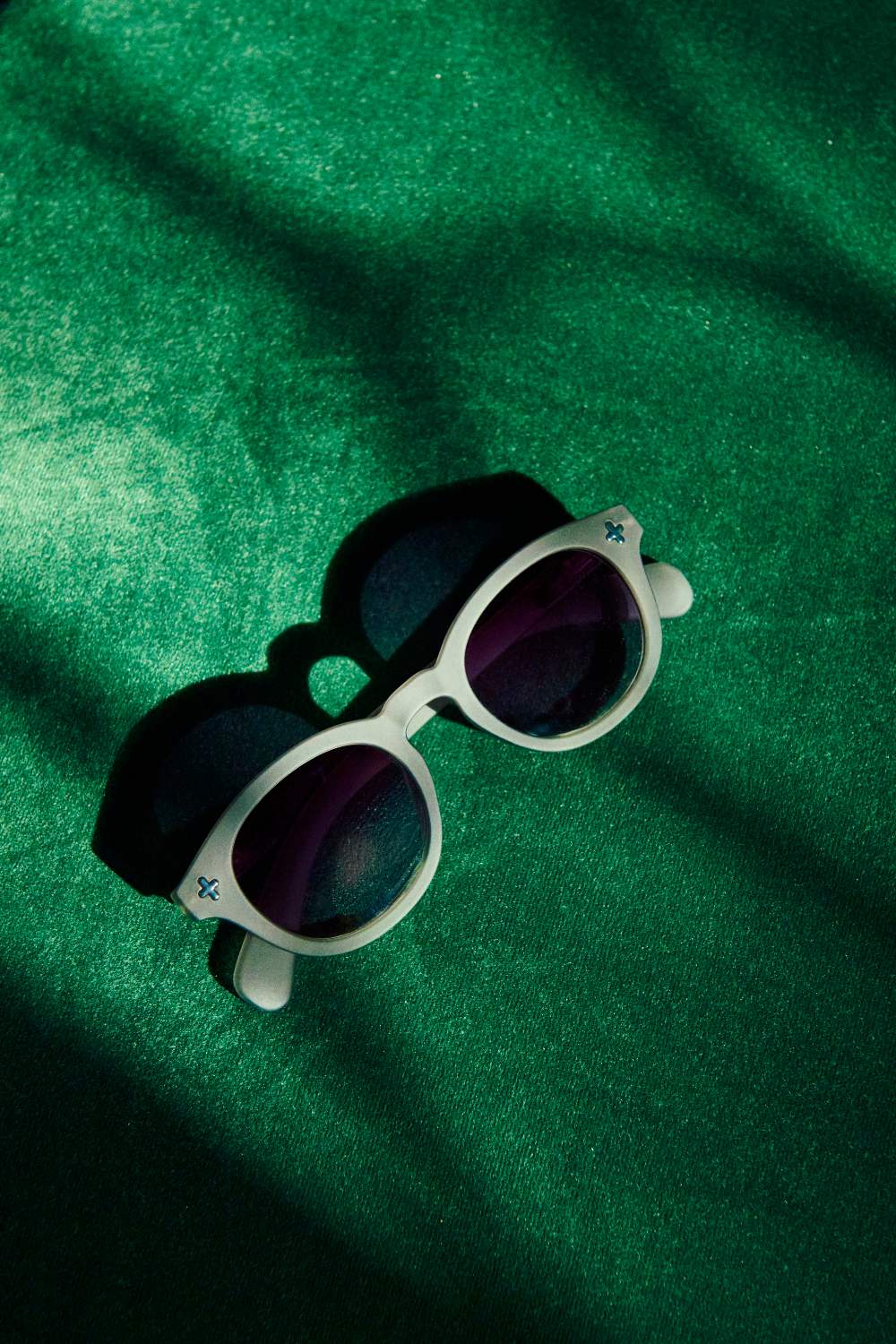 Okkia, con sus gafas de sol, cambia el diseño en España