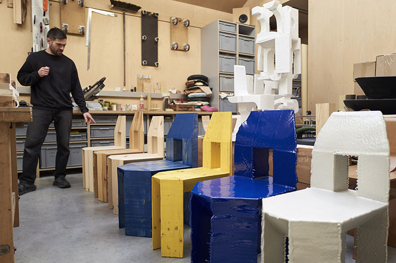 Min Chair, la simplicidad extrema de Max Lamb y Hem