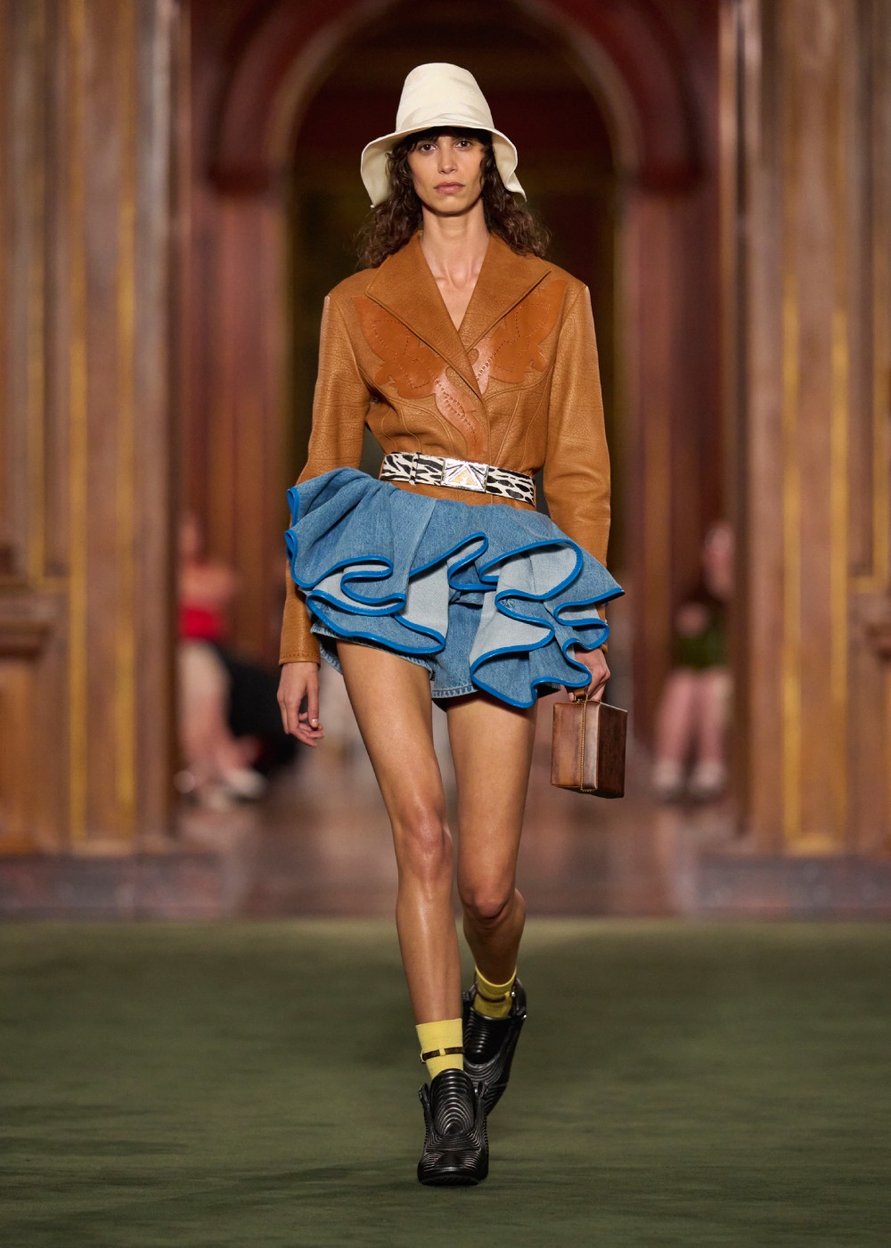 Louis Vuitton mira a las calles neoyorquinas en Cruise 2027