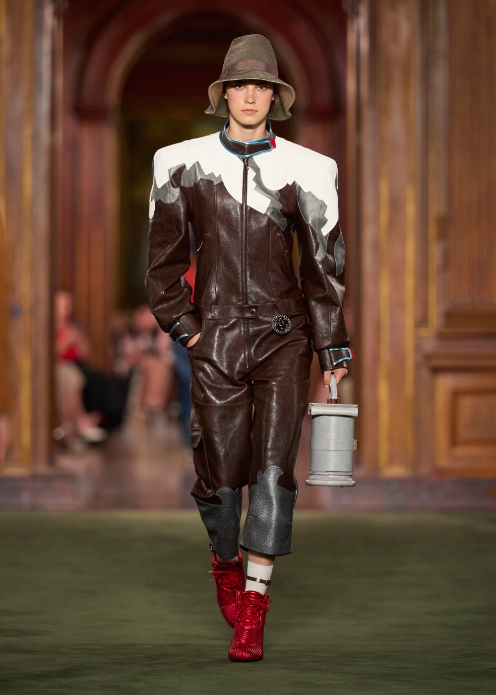 Louis Vuitton mira a las calles neoyorquinas en Cruise 2027