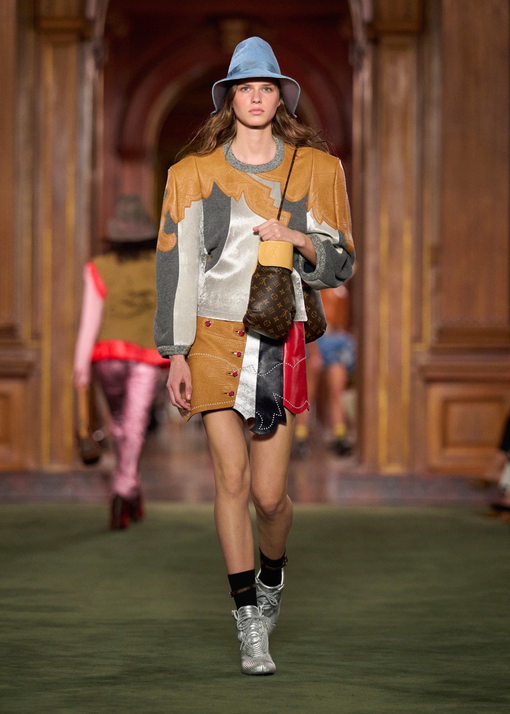 Louis Vuitton mira a las calles neoyorquinas en Cruise 2027