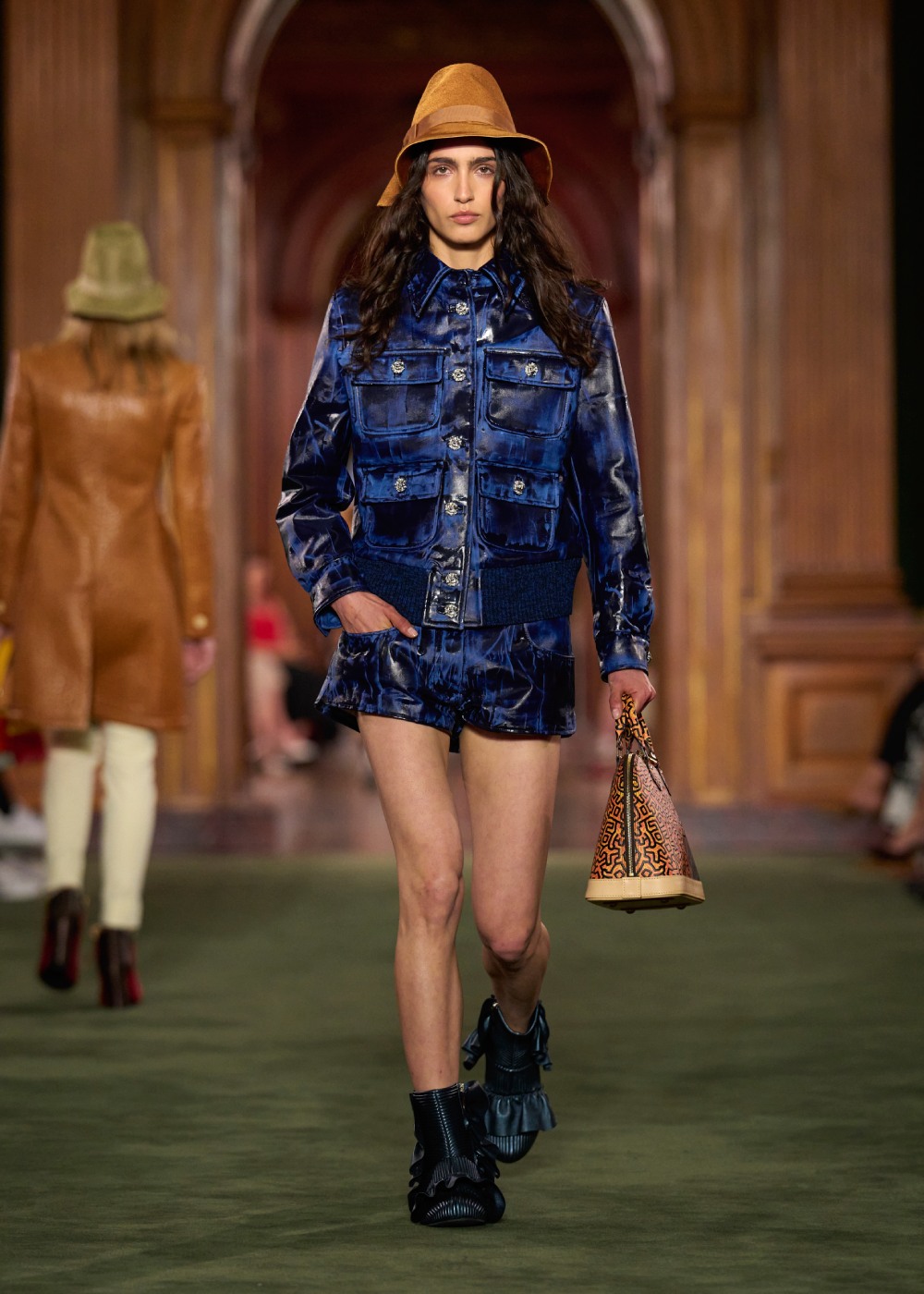 Louis Vuitton mira a las calles neoyorquinas en Cruise 2027