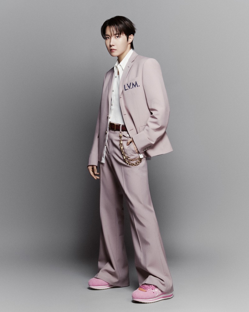 J-Hope y Louis Vuitton estrenan sus sneakers LV Buttersoft