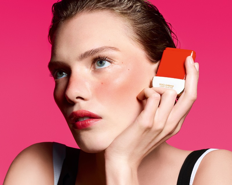 El maquillaje con brillos de Dolce & Gabbana que triunfa