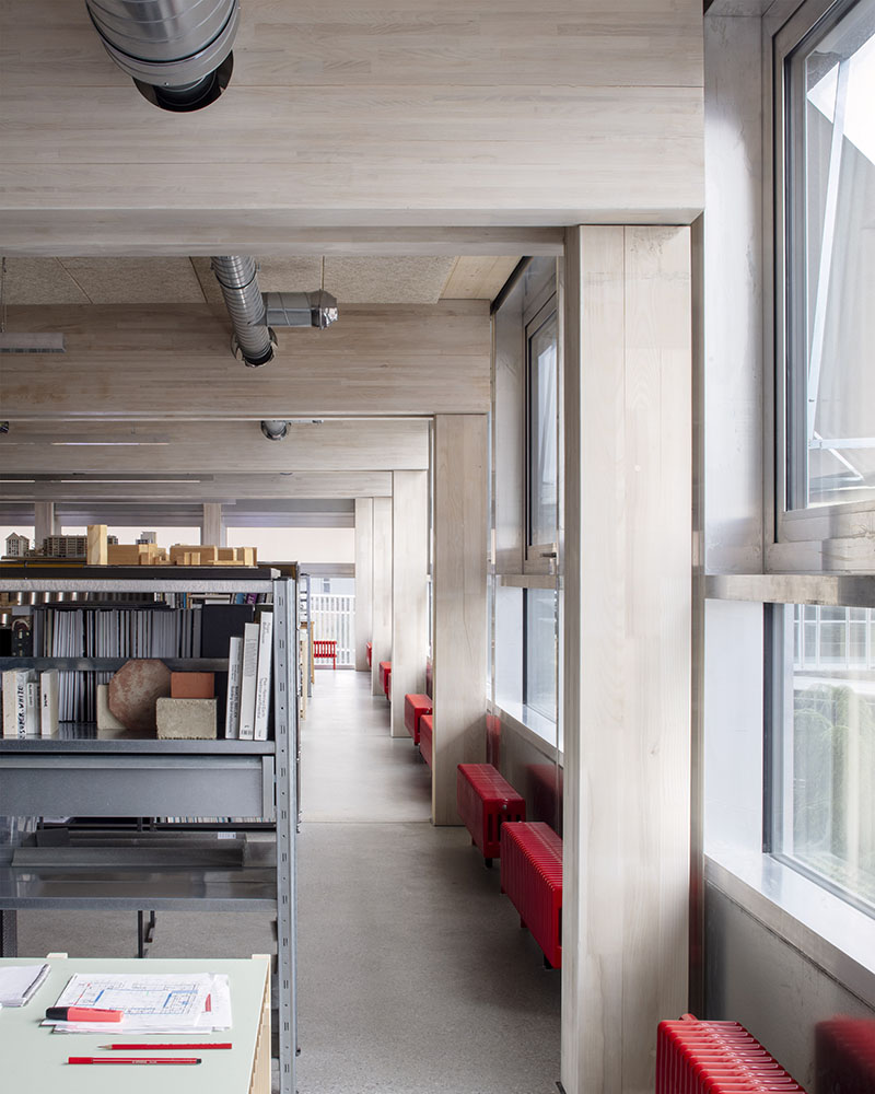 Mosso, el edificio de oficinas low tech de Nomos Architects