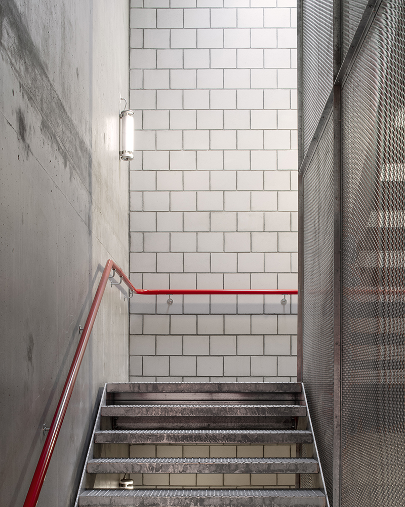 Mosso, el edificio de oficinas low tech de Nomos Architects