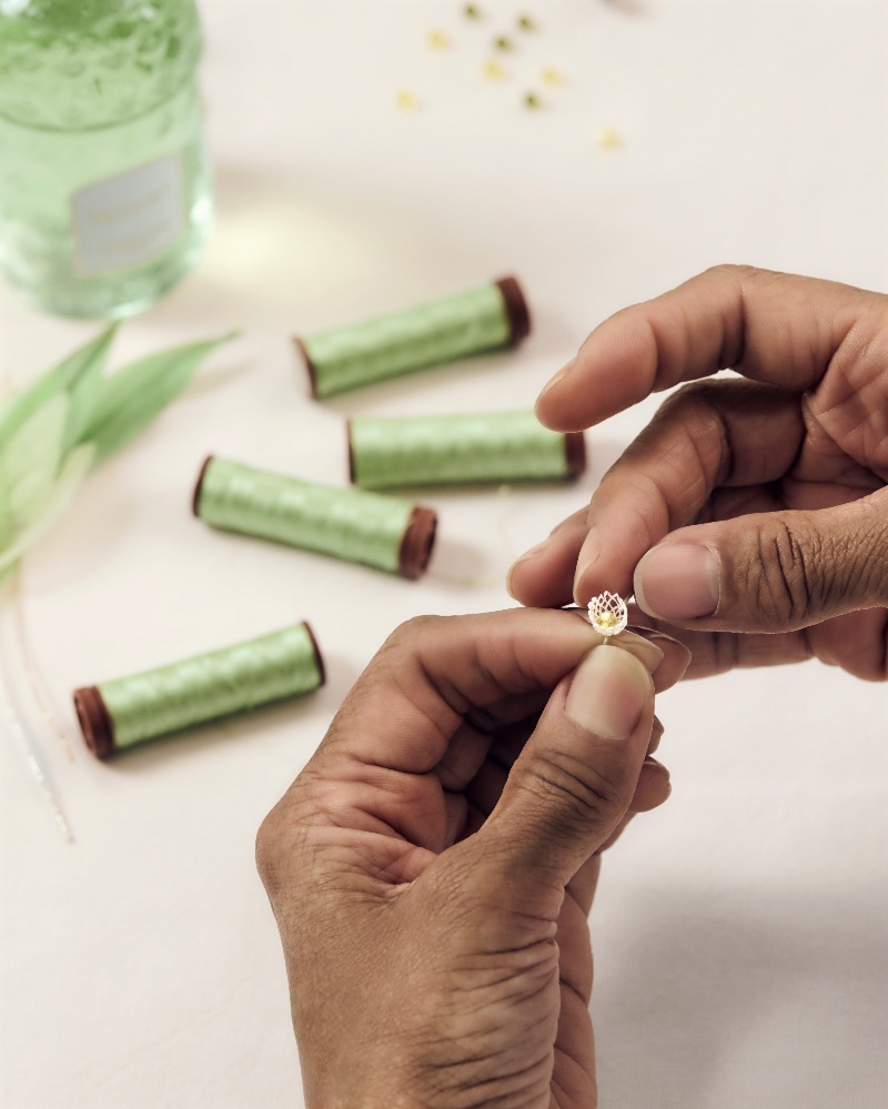 Guerlain celebra su perfume más icónico con artesanía