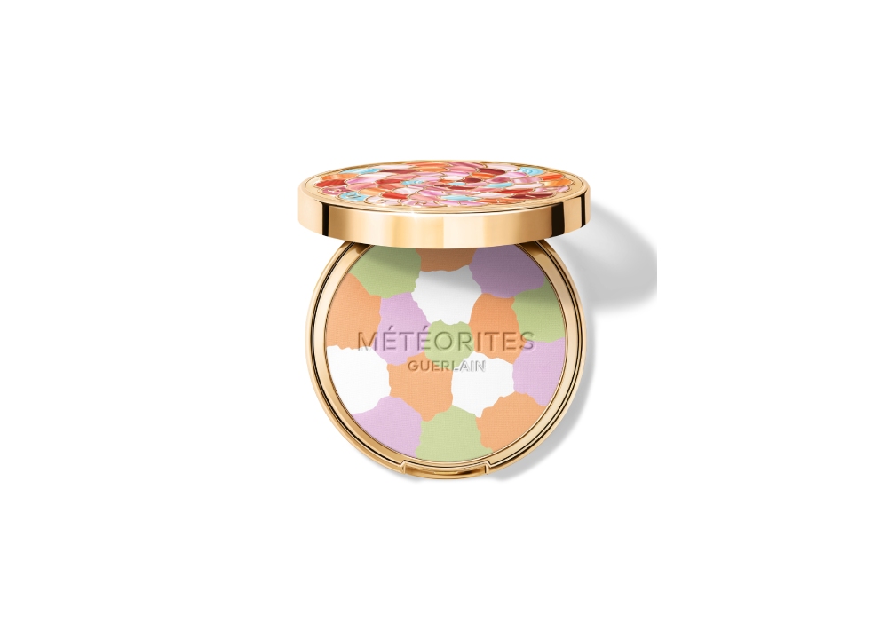 Guerlain perfuma con violeta sus virales polvos compactos