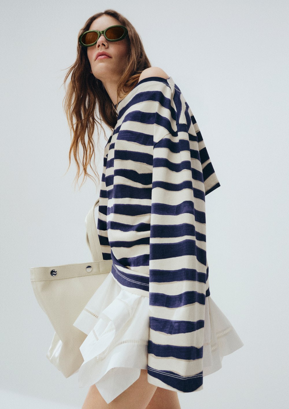 La moda de vacaciones se vuelve fluida con H&M Studio
