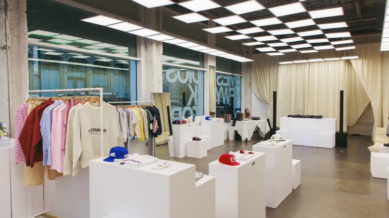 Eme Studios pone un pie en Nueva York con una pop-up store