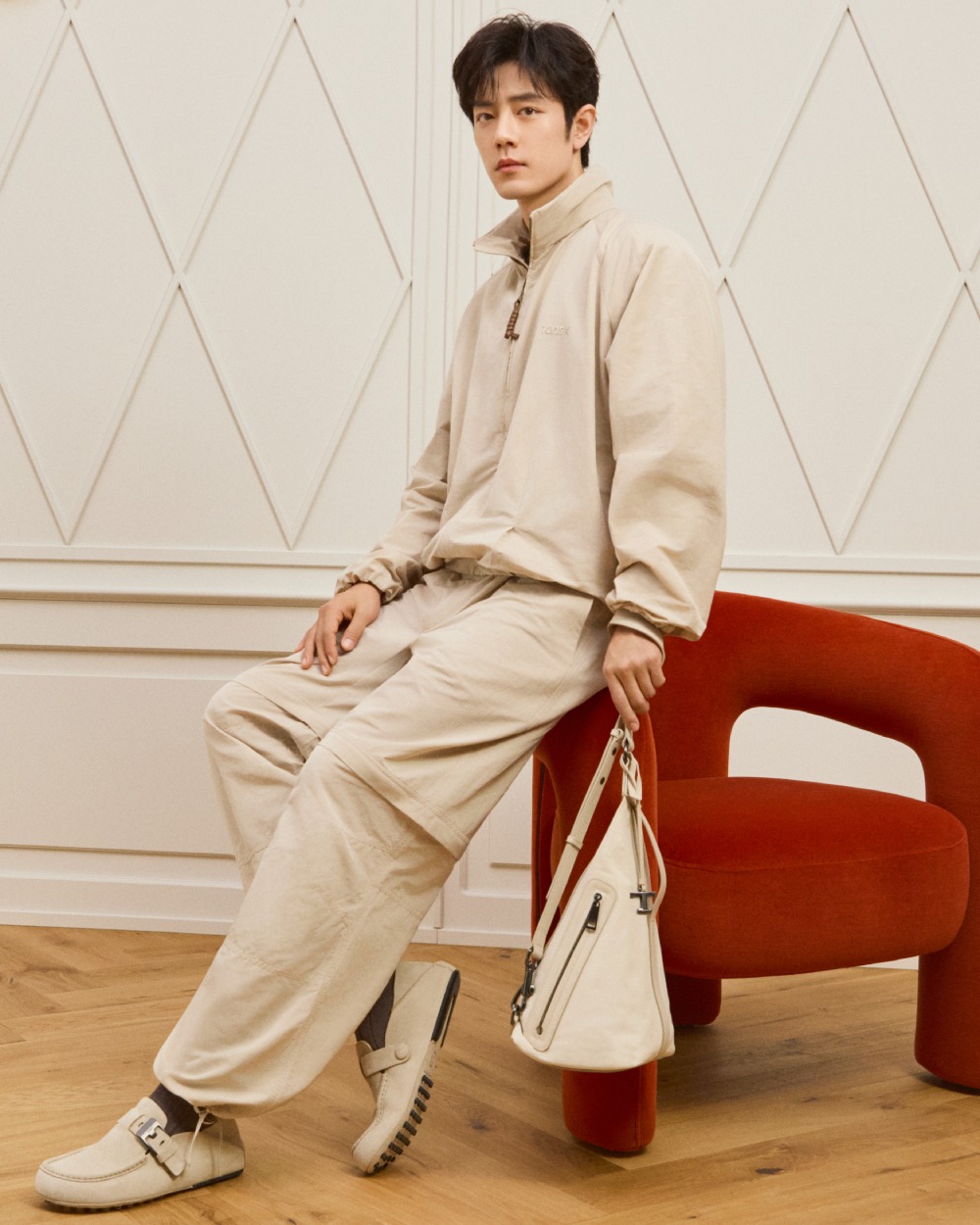 Xiao Zhan traduce el lenguaje de Tod's a los outdoors