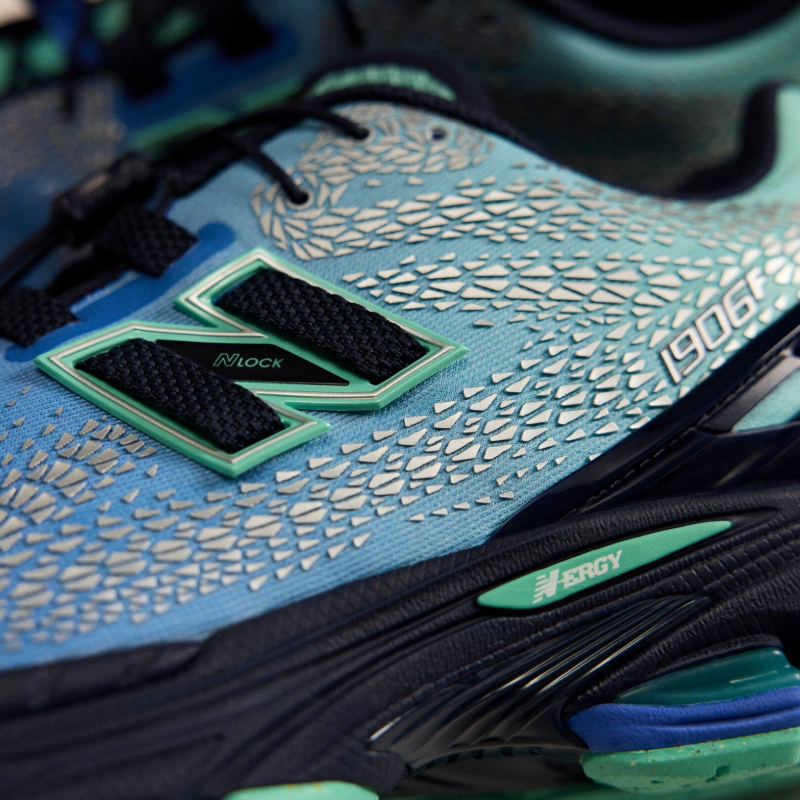 New Balance también sabe trabajar con colores chillones
