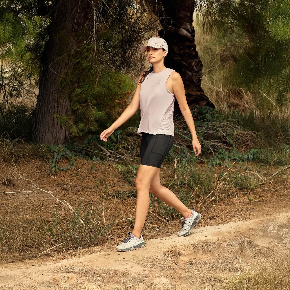J’hayber reformula el running con zapatillas de tendencia