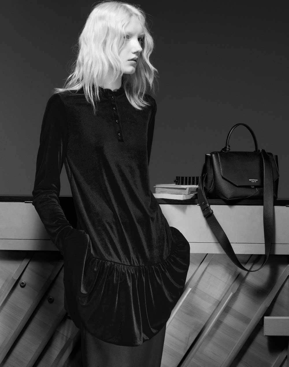 Los nuevos bolsos Emporio Armani celebran 45 años de legado