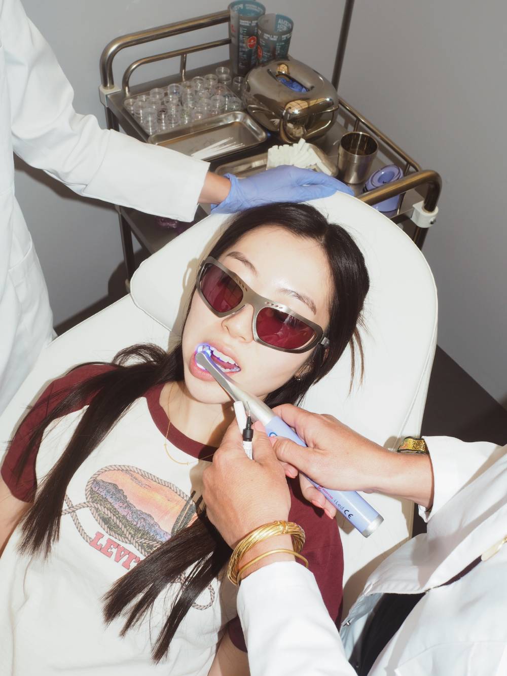 Luce es la joyería dental que visten los músicos más trendy