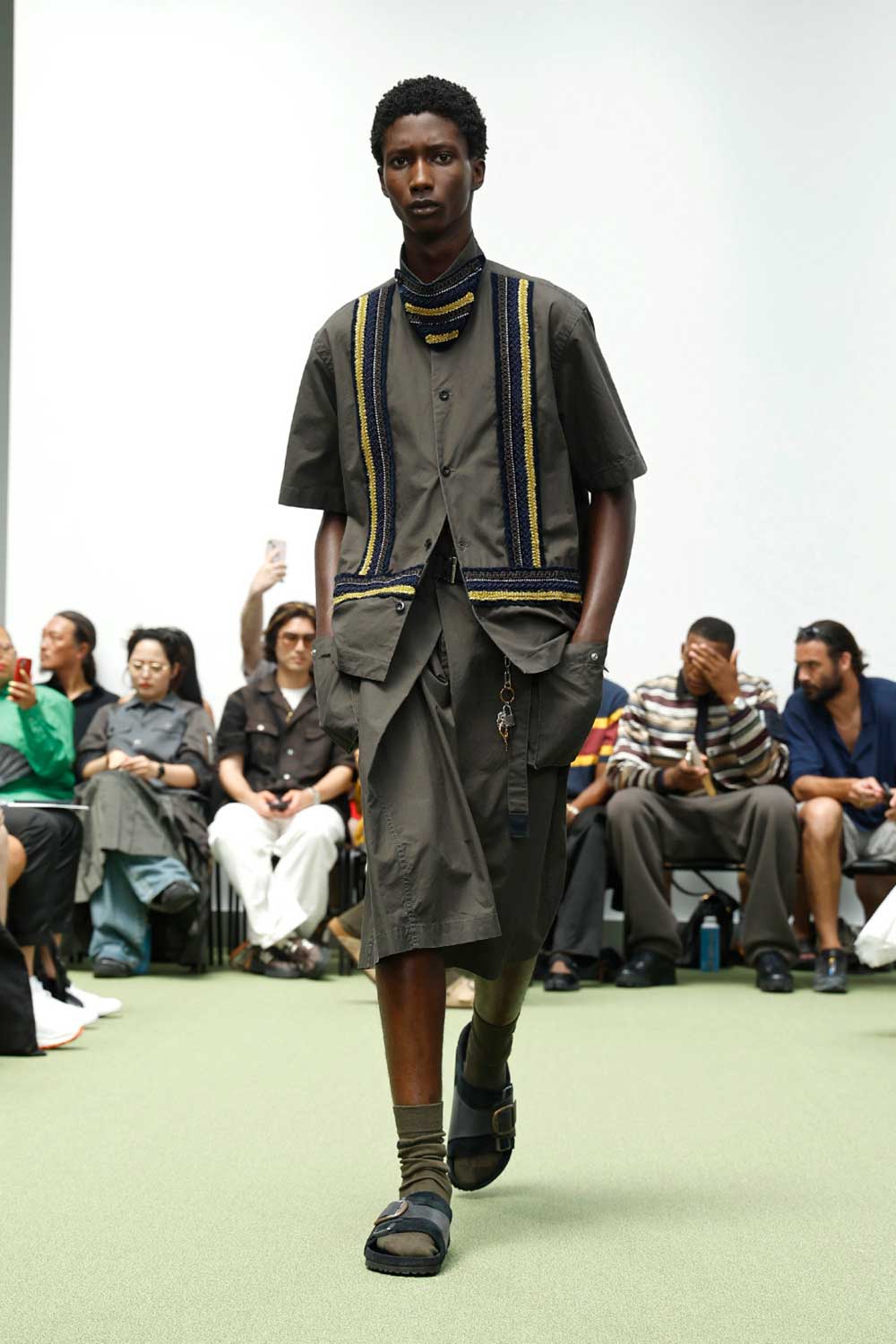 Sacai fusiona y reconstruye los iconos de Birkenstock