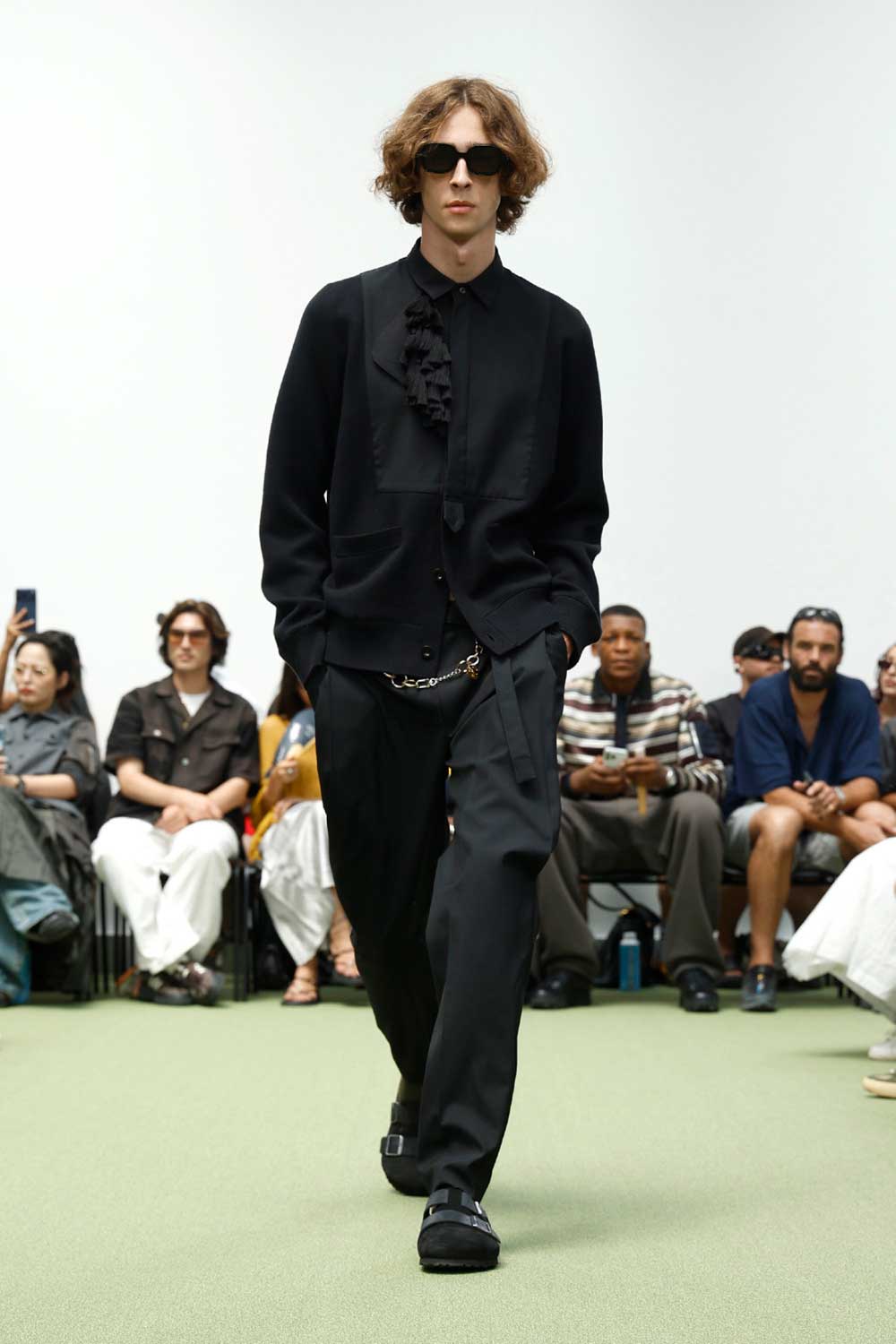 Sacai fusiona y reconstruye los iconos de Birkenstock