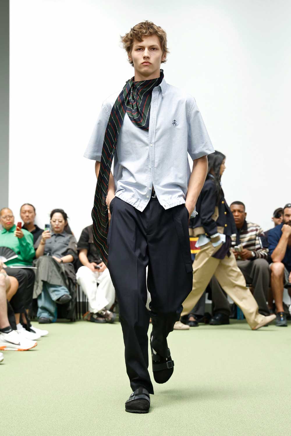Sacai fusiona y reconstruye los iconos de Birkenstock