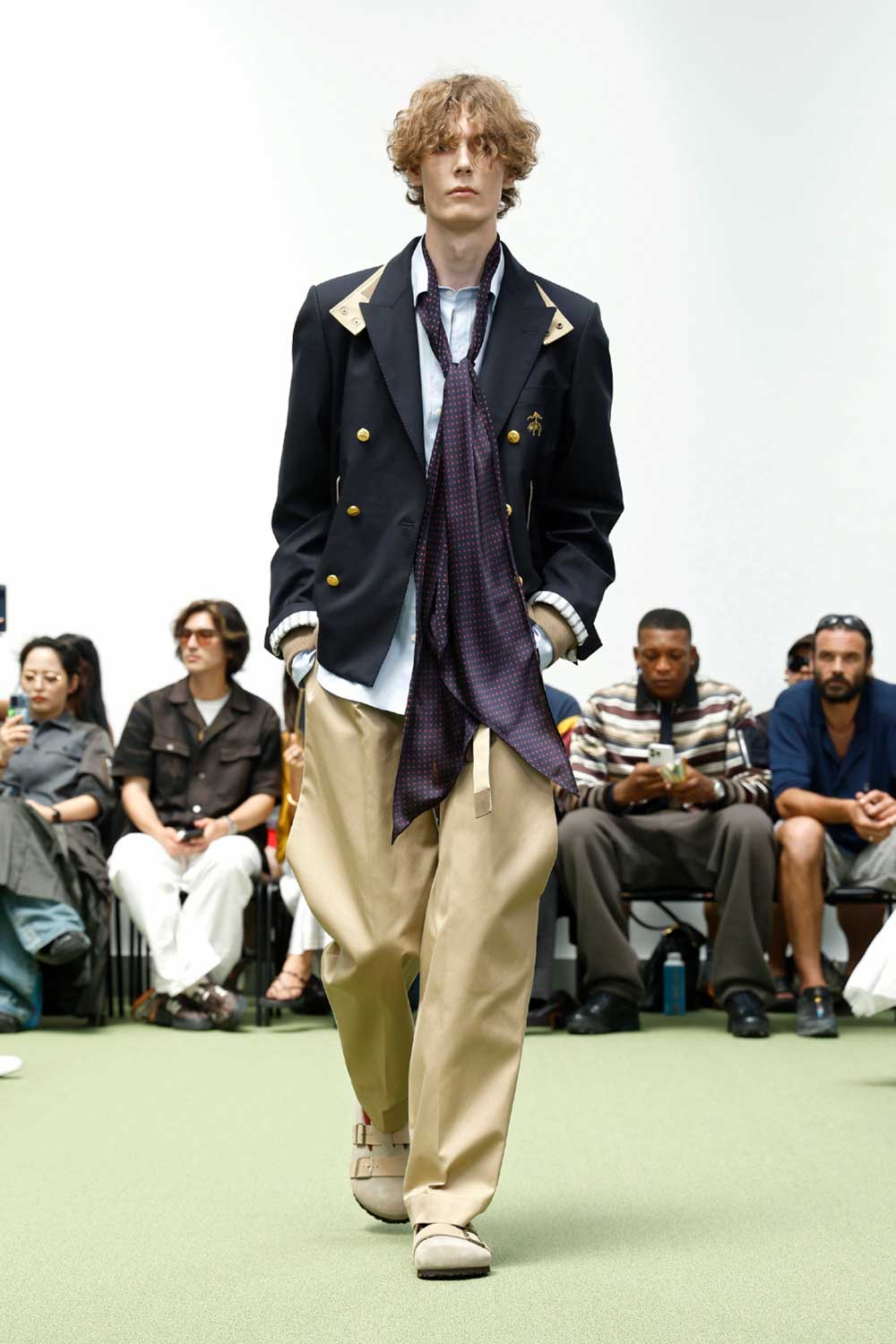 Sacai fusiona y reconstruye los iconos de Birkenstock