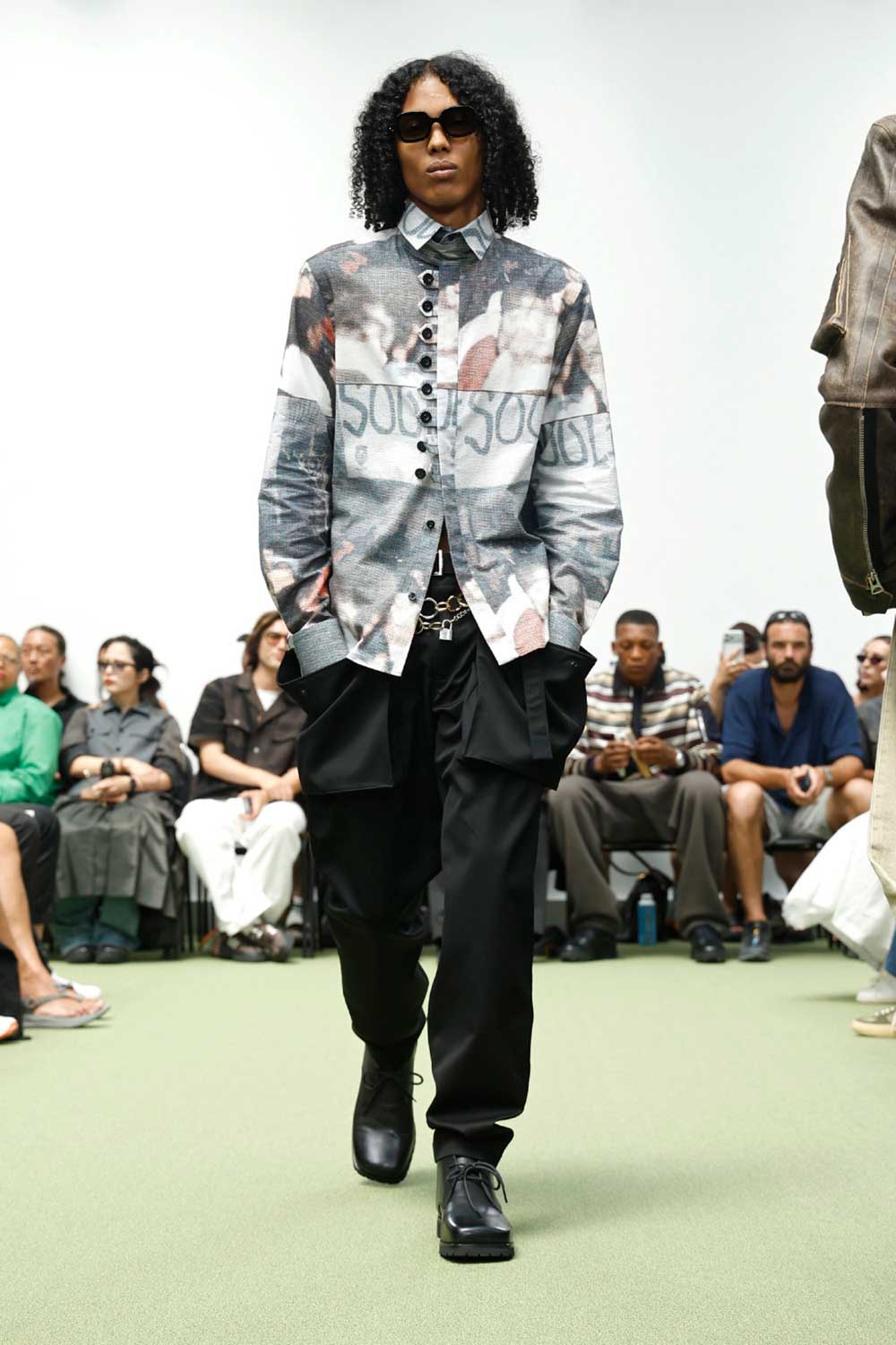 Sacai fusiona y reconstruye los iconos de Birkenstock
