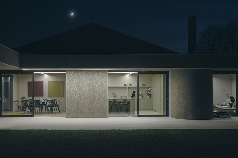 Alberto Pizzoli crea la casa cuya mejor sala no tiene techo