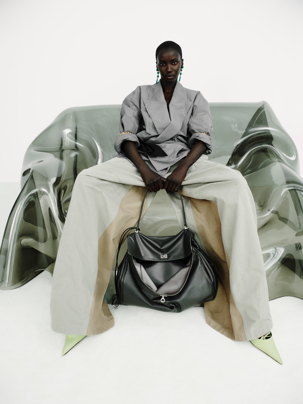 Piccioli reescribe los códigos Couture de Balenciaga