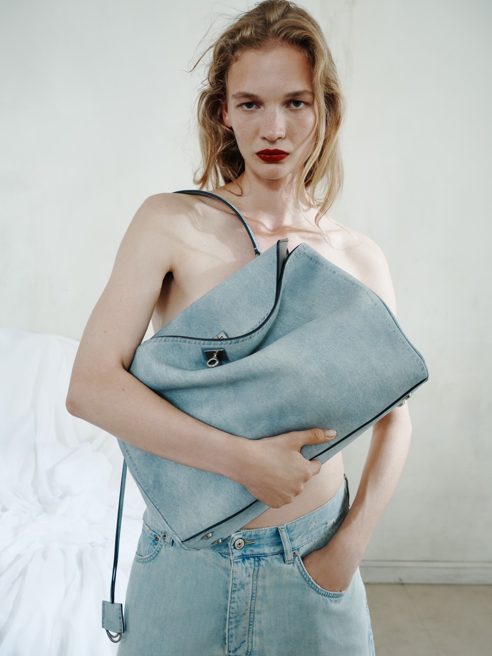 Piccioli reescribe los códigos Couture de Balenciaga