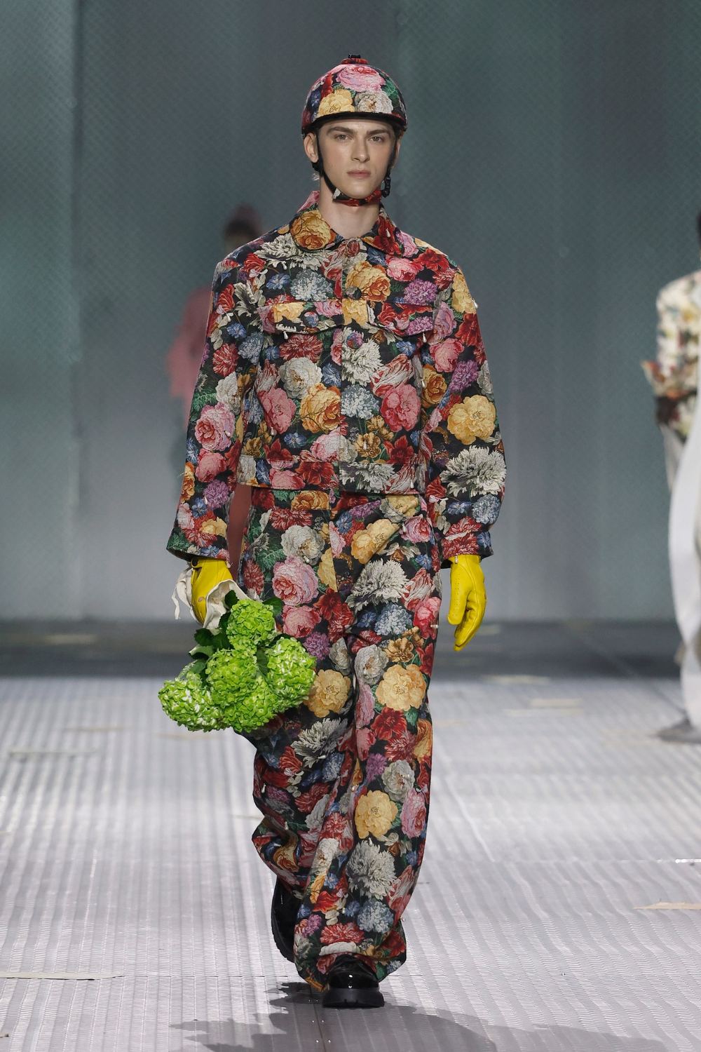 Benavente adapta el romanticismo histórico al diseño unisex