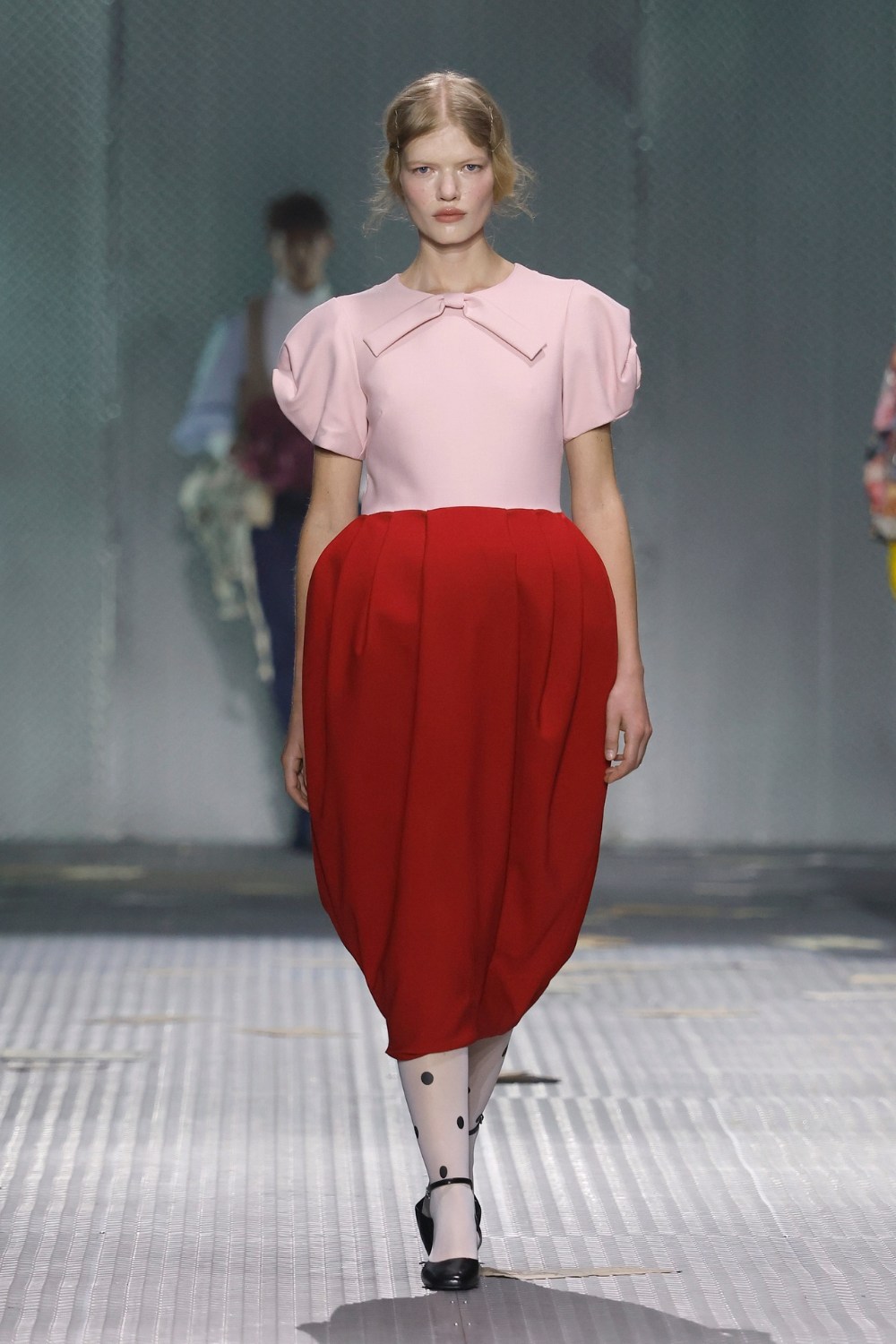 Benavente adapta el romanticismo histórico al diseño unisex