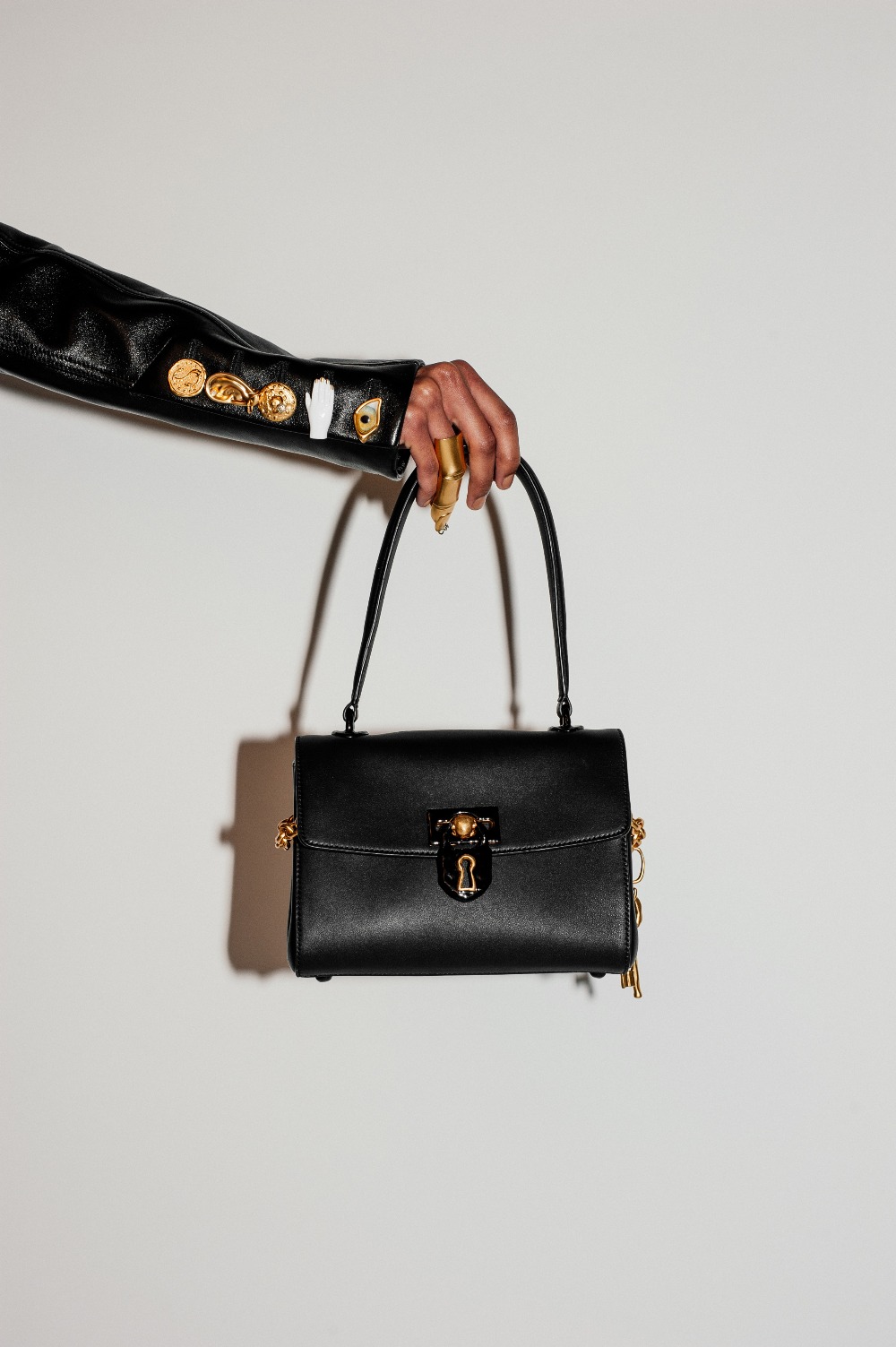 Secret de Schiaparelli: nuevos bolsos, el mismo misterio
