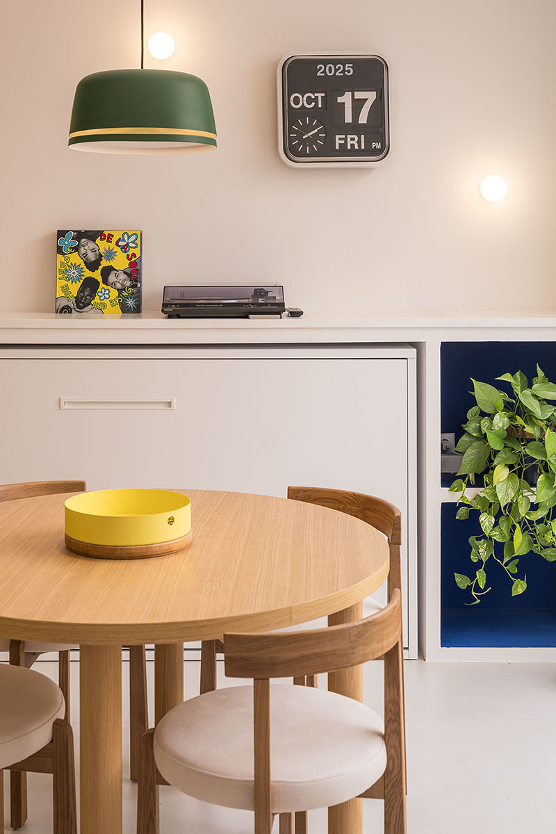 Casa Jam: Gon Architects reinventa una vivienda tubo