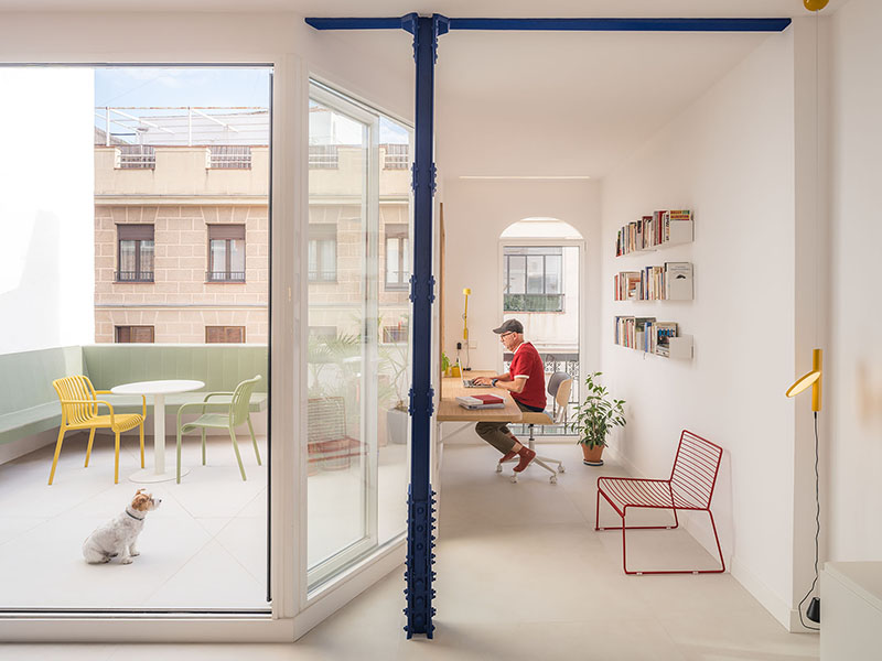Casa Jam: Gon Architects reinventa una vivienda tubo