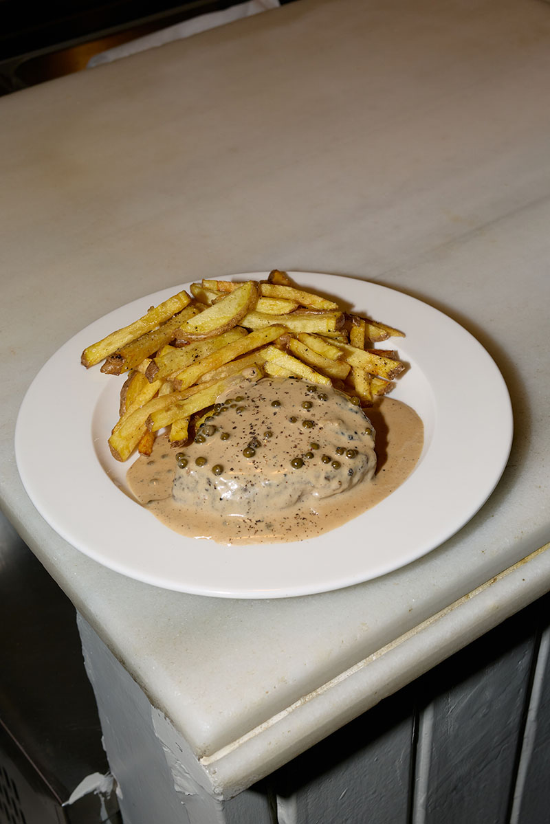 Casa Neutrale Bar: el bar de antes, con hambre de ahora