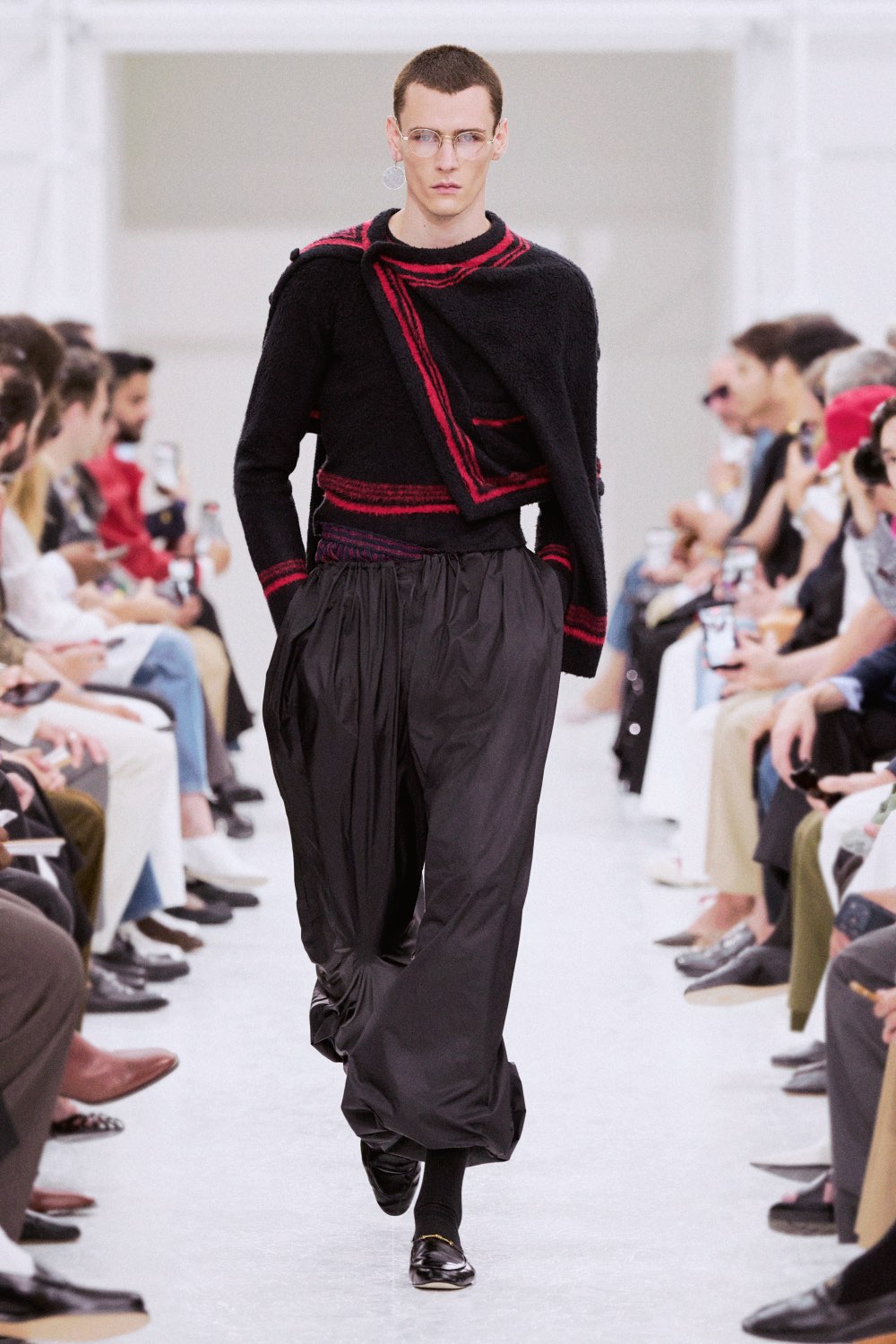 Michael Rider comienza a experimentar en Celine para SS27