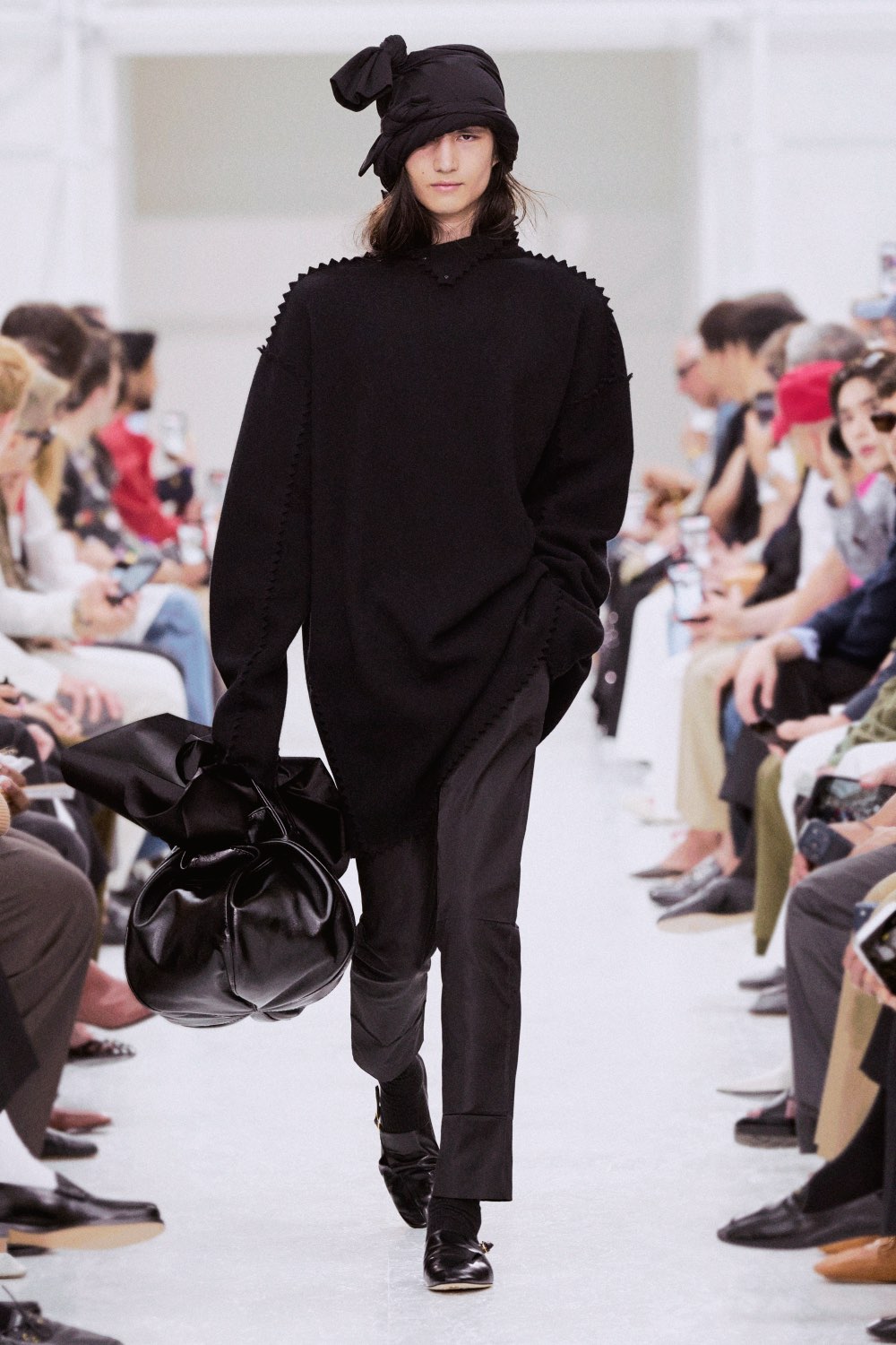 Michael Rider comienza a experimentar en Celine para SS27
