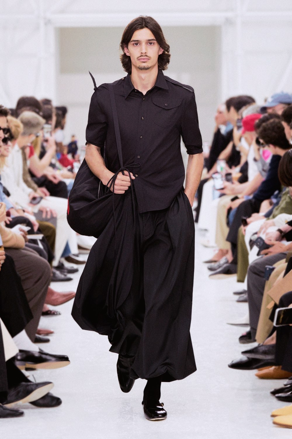 Michael Rider comienza a experimentar en Celine para SS27